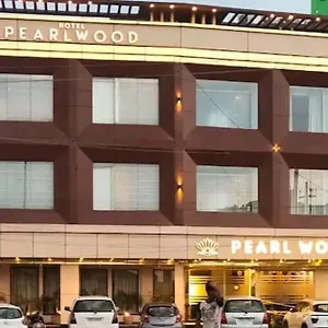 Hotel Pearl Wood